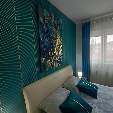 Ema Lux - Zgrada Panorama & Free Parking - Kod Parka Banjica Apartment