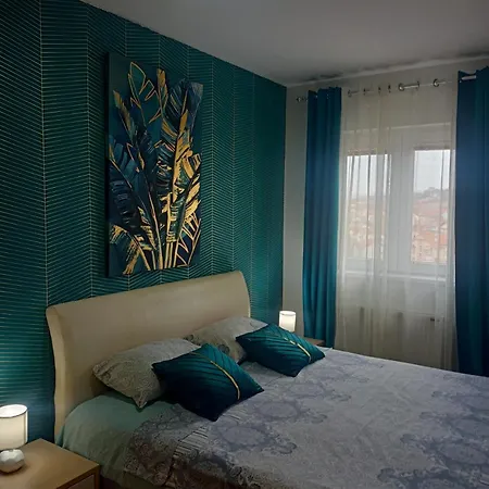 Ema Lux - Zgrada Panorama & Free Parking - Kod Parka Banjica Apartment *