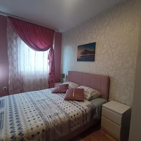 Ema Lux - Zgrada Panorama & Free Parking - Kod Parka Banjica
